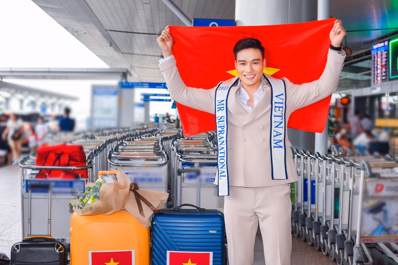Đạt Kyo chính thức lên đường đi Ba Lan thi Nam vương Siêu Quốc Gia 2022.