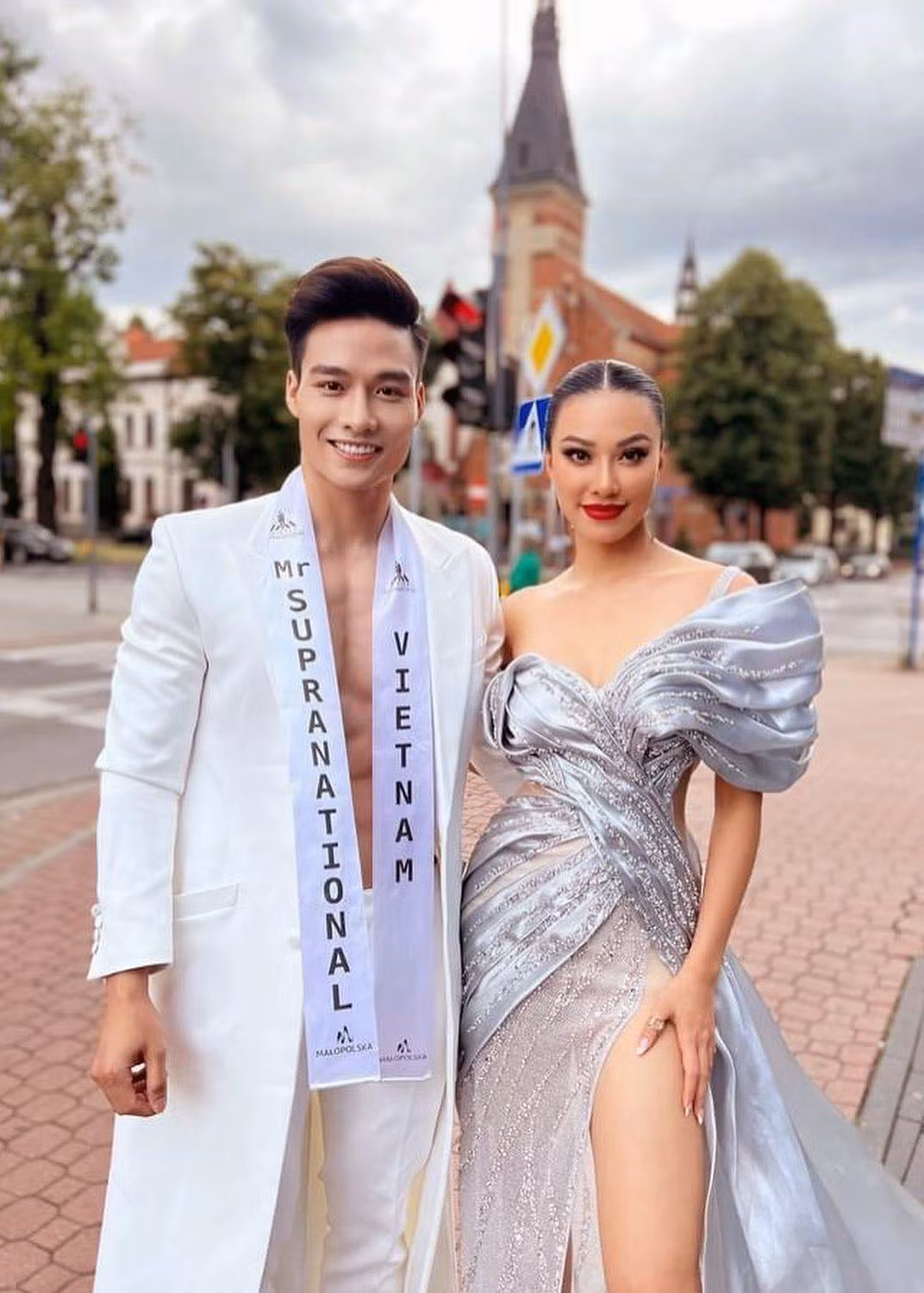 Đạt Kyo hội ngộ Á hậu Kim Duyên tại Ba Lan