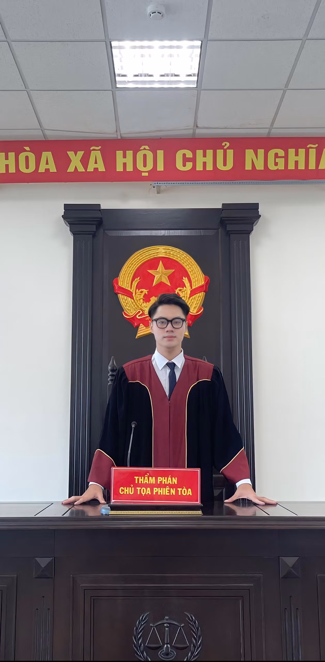 Quang Tú mong muốn trong tương lai sẽ gia nhập hệ thống đội ngũ Tòa án nhân dân, chính thức được bước vào con đường đấu tranh cho công lý xã hội.