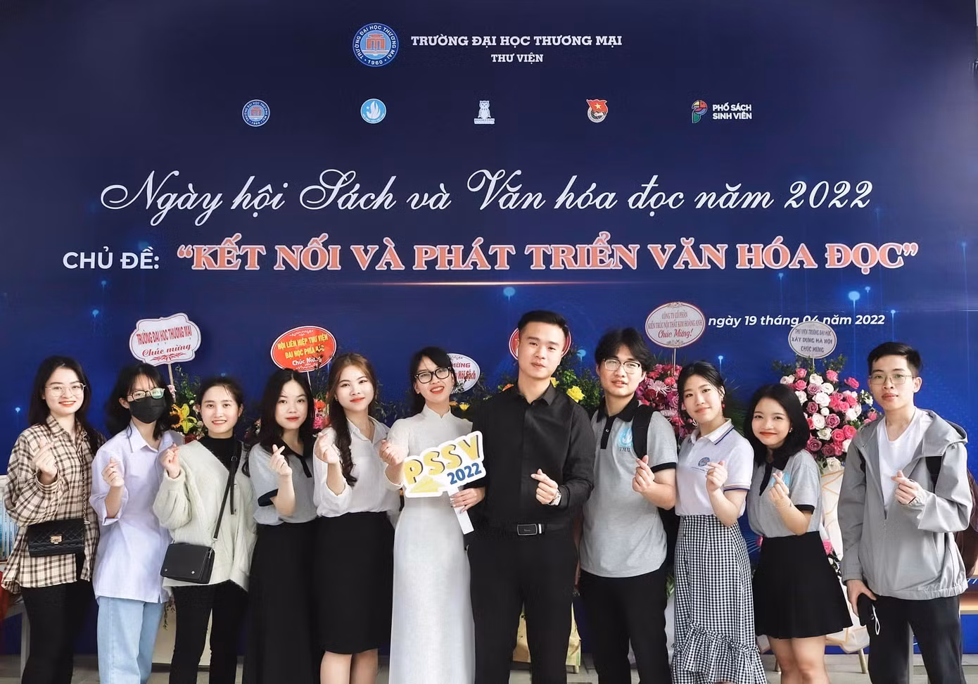 Chương trình Ngày hội Sách và Văn hóa đọc năm 2022. Chương trình Ngày hội Sách và Văn hóa đọc năm 2022.