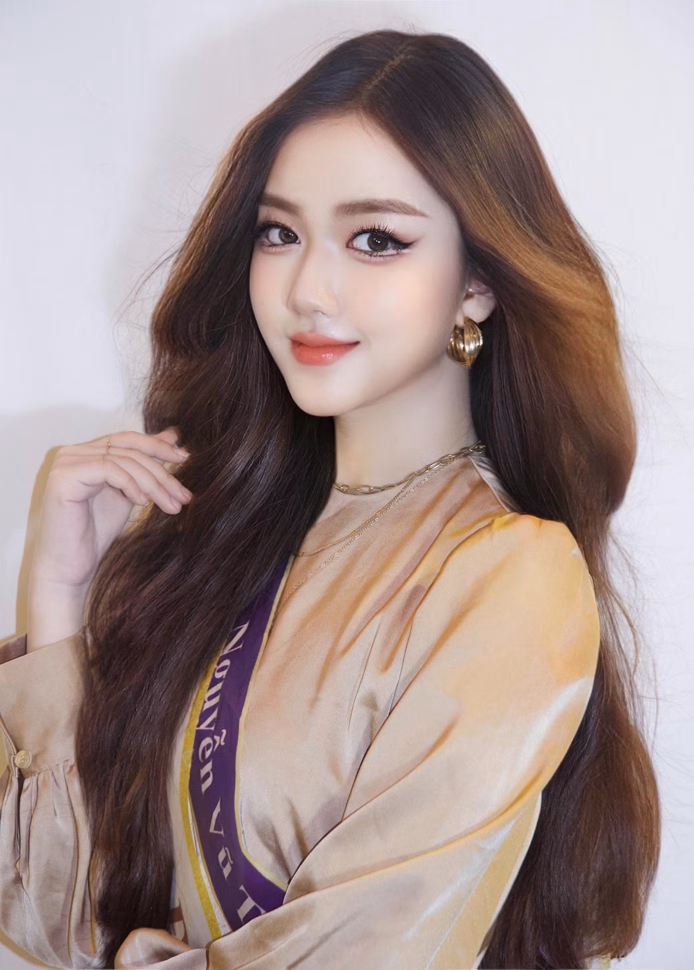 Nguyễn Vũ Thoại Nghi (sinh năm 2005) được biết đến là một nữ sinh trẻ, vô cùng tài năng. Nguyễn Vũ Thoại Nghi (sinh năm 2005) được biết đến là một nữ sinh trẻ, vô cùng tài năng.