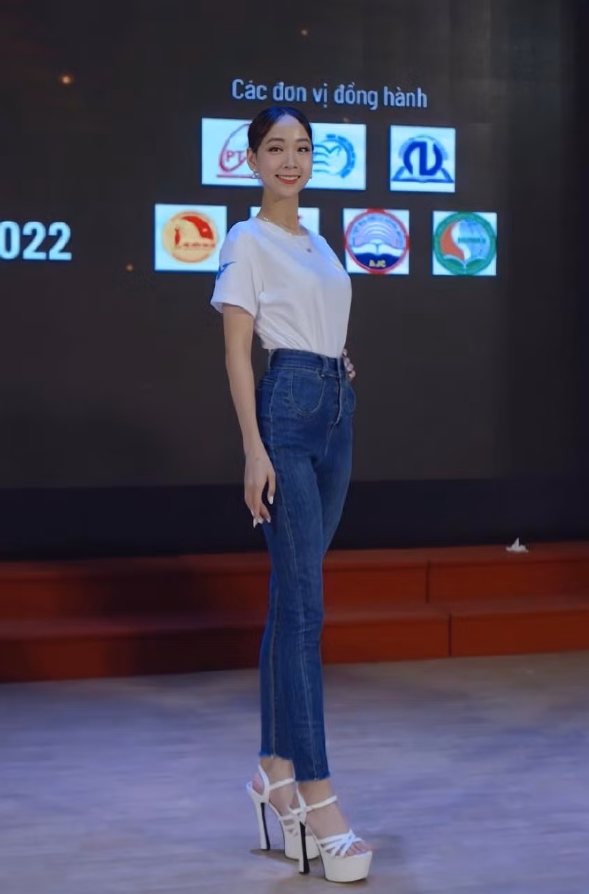 An Phương luôn gây ấn tượng khó phai cho khán giả trong cuộc thi sắc đẹp “Sinh viên Thanh lịch 2022“.