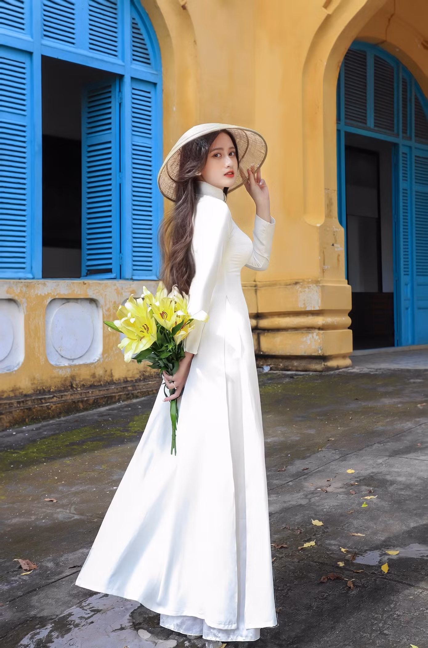 Sở hữu nhan sắc ngọt ngào, trong veo, bên cạnh công việc học, Phương Yên còn được biết đến là một gương mặt mẫu ảnh khá quen thuộc.