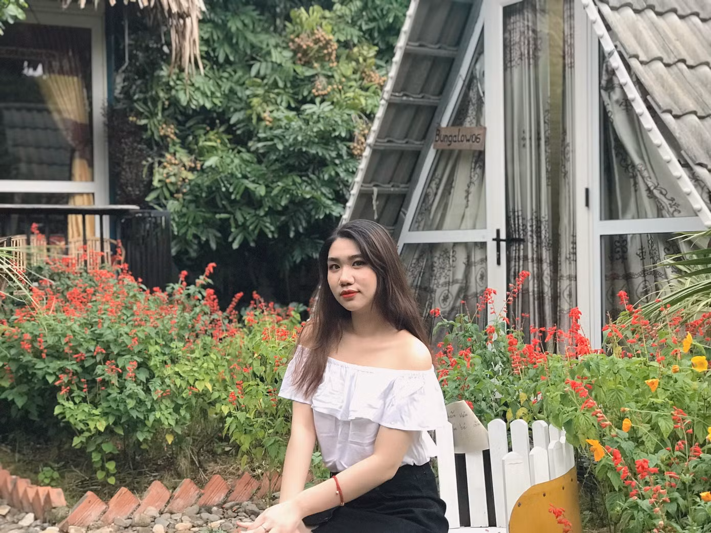 Hiện Thảo là trợ giảng thuộc khoa Công nghệ thông tin.