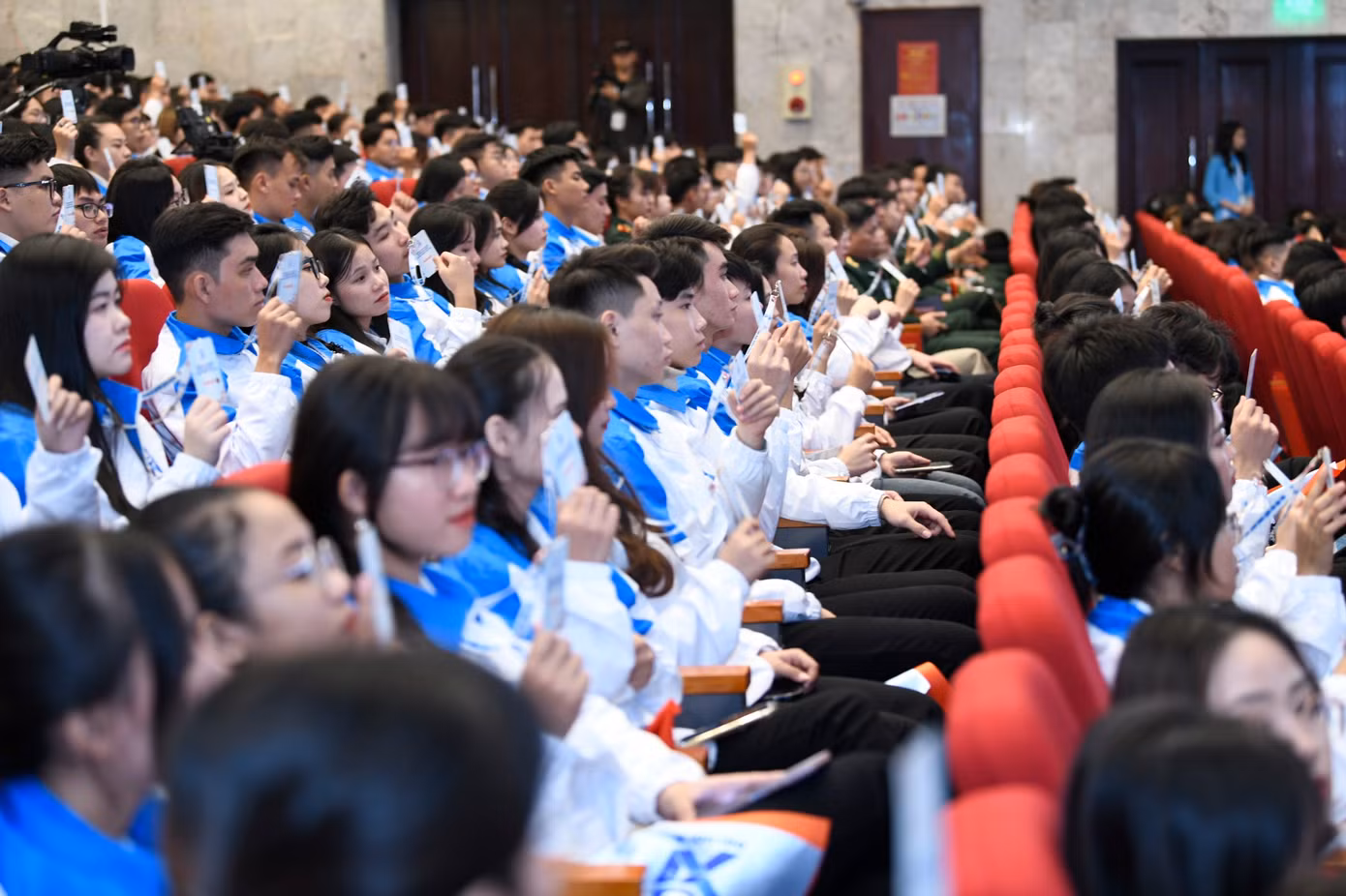Anh Huy đề nghị các đồng chí đại biểu dự Đại hội nêu cao trách nhiệm, sáng suốt, công tâm.