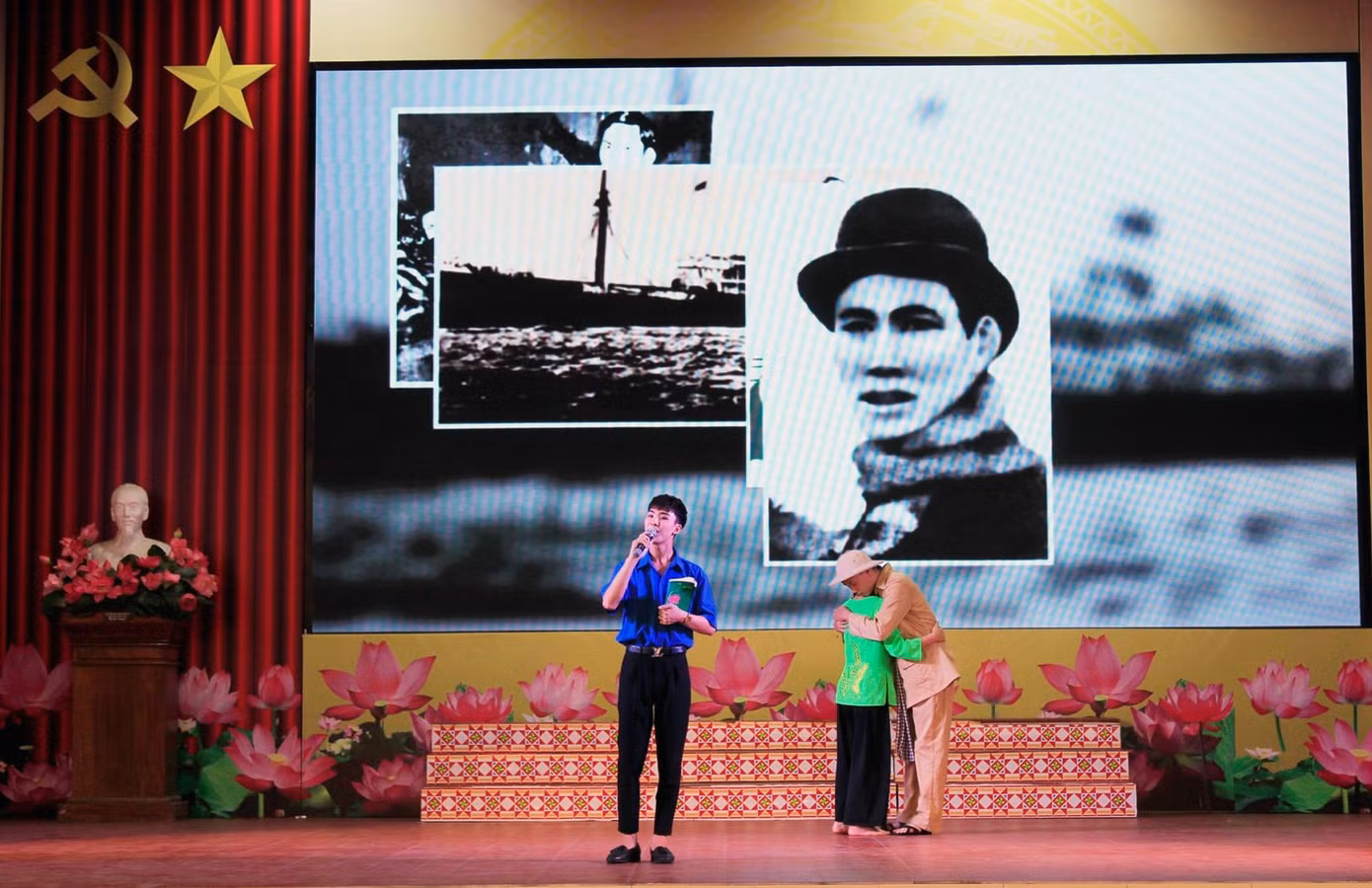 Tạ Văn Nam tham dự cuộc thi "Giới thiệu sách" do Tỉnh Đoàn Tuyên Quang tổ chức. Ảnh: NVCC