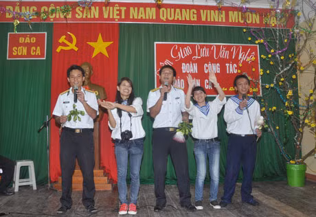 Vui văn nghệ...