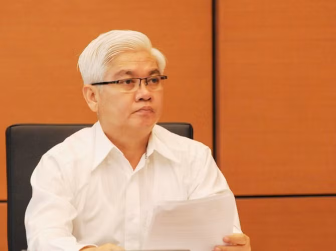 Phụ huynh cầu cứu Bí thư tỉnh vì ‘con nhà nghèo học phí cao hơn con nhà giàu’ ảnh 1