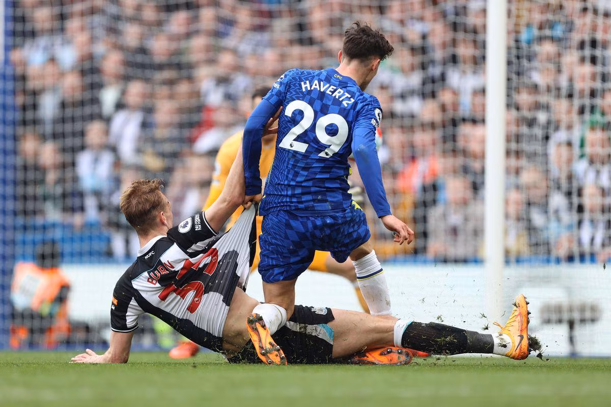 Chelsea đang có phong độ trái ngược Newcastle