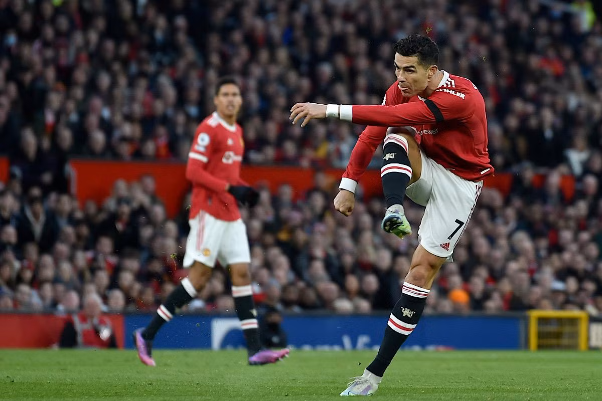 Pha sút cực đẹp mở tỷ số trận đấu của Ronaldo Pha sút cực đẹp mở tỷ số trận đấu của Ronaldo