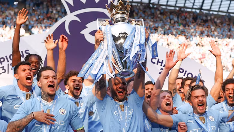 Giành chiến thắng trước Everton 2-1, Arsenal vẫn ngậm ngùi nhìn Man City nâng cúp vô địch ảnh 26
