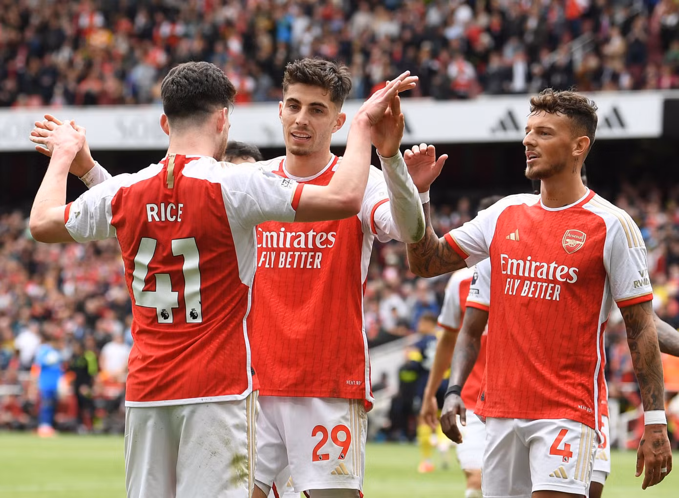 Giành chiến thắng trước Everton 2-1, Arsenal vẫn ngậm ngùi nhìn Man City nâng cúp vô địch ảnh 25