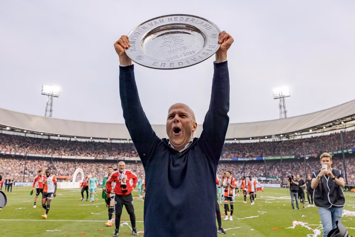Ông Slot đã giúp Feyenoord vô địch Hà Lan mùa giải trước