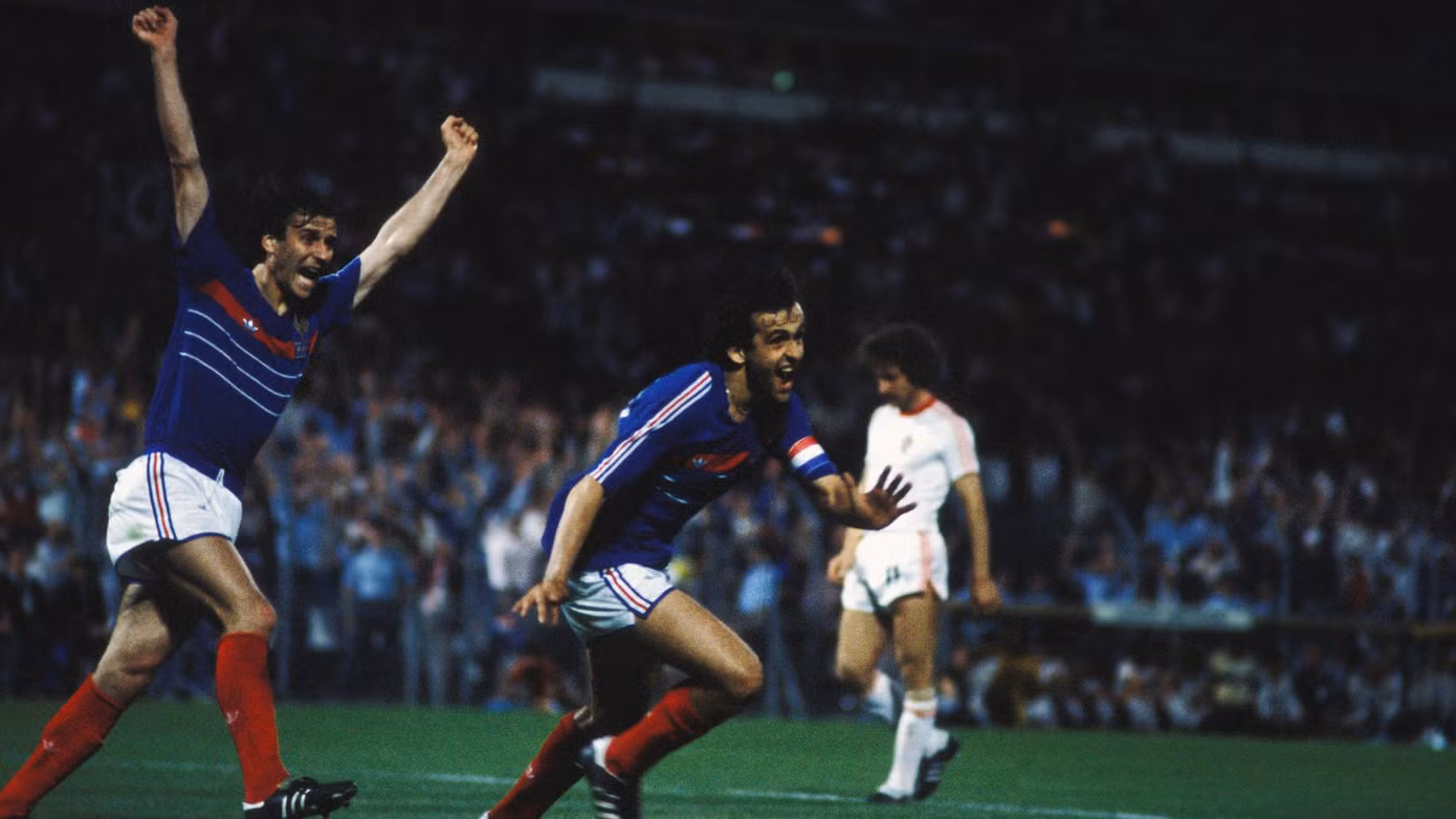 Platini ghi tới 7 bàn ở vòng bảng