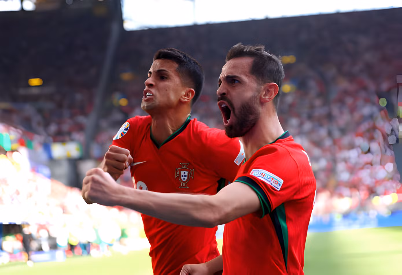 Thắng dễ Thổ Nhĩ Kỳ, Ronaldo và đồng đội lấy vé sớm vào vòng knock-out Euro 2024 ảnh 10