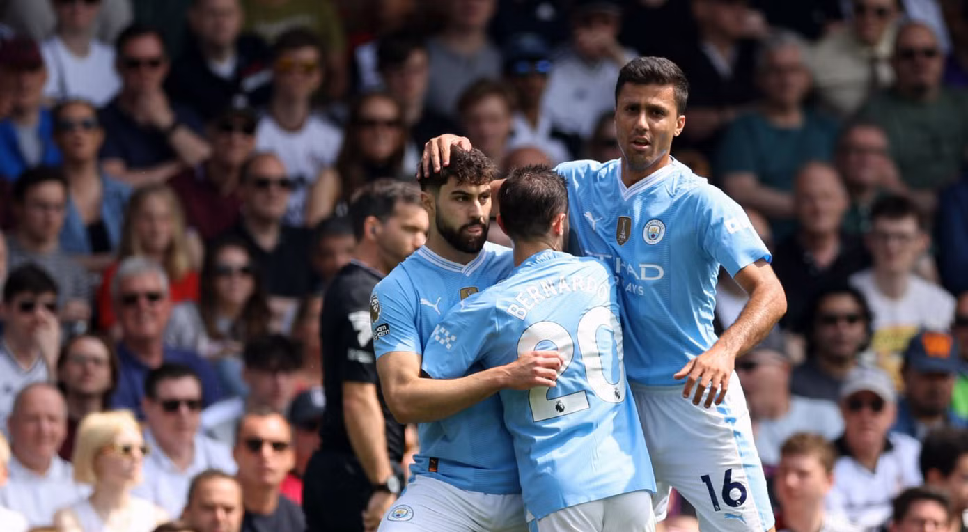 Giành chiến thắng trước Everton 2-1, Arsenal vẫn ngậm ngùi nhìn Man City nâng cúp vô địch ảnh 11