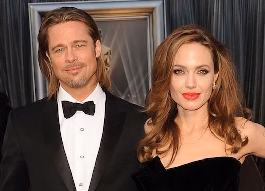 Angelina và Brad đã đính hôn từ trước nhưng họ vẫn chưa làm đám cưới chính thức