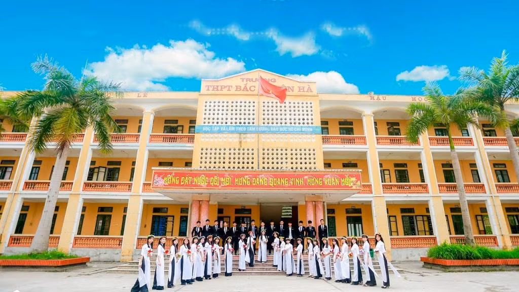 Trường THPT Bắc Duyên Hà vinh dự khi mang về cầu truyền hình Olympia đầu tiên cho tỉnh Thái Bình. Ảnh: Internet Trường THPT Bắc Duyên Hà vinh dự khi mang về cầu truyền hình Olympia đầu tiên cho tỉnh Thái Bình. Ảnh: Internet