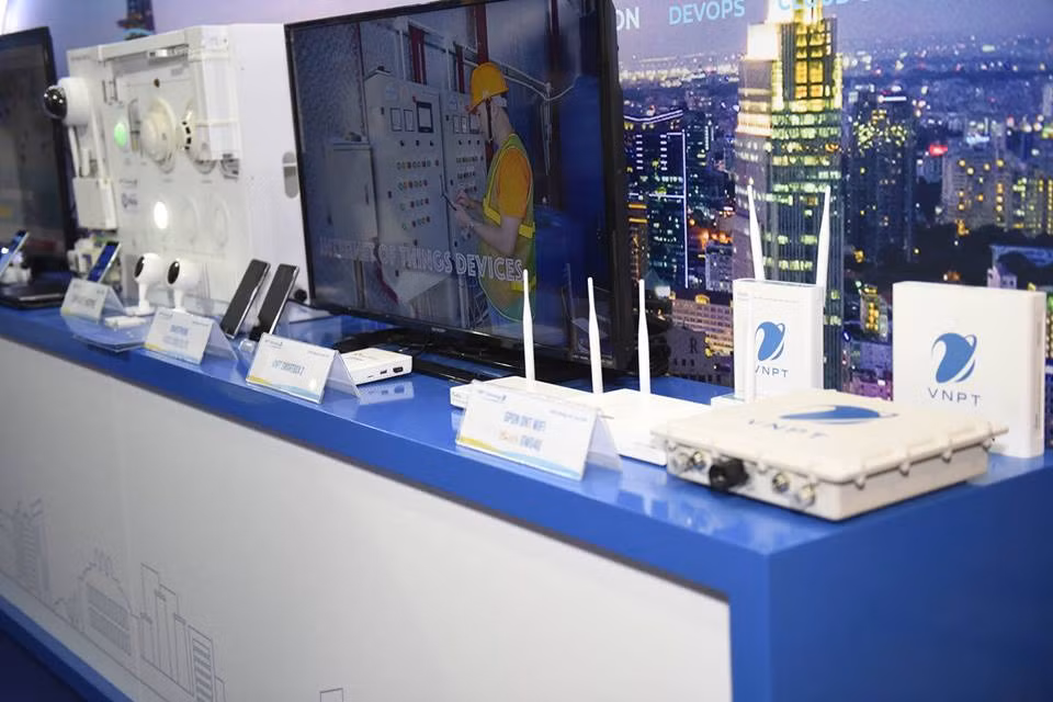 VNPT: nhiều sản phẩm giải pháp công nghệ 4.0 tại Industry Summit 2018 ảnh 1
