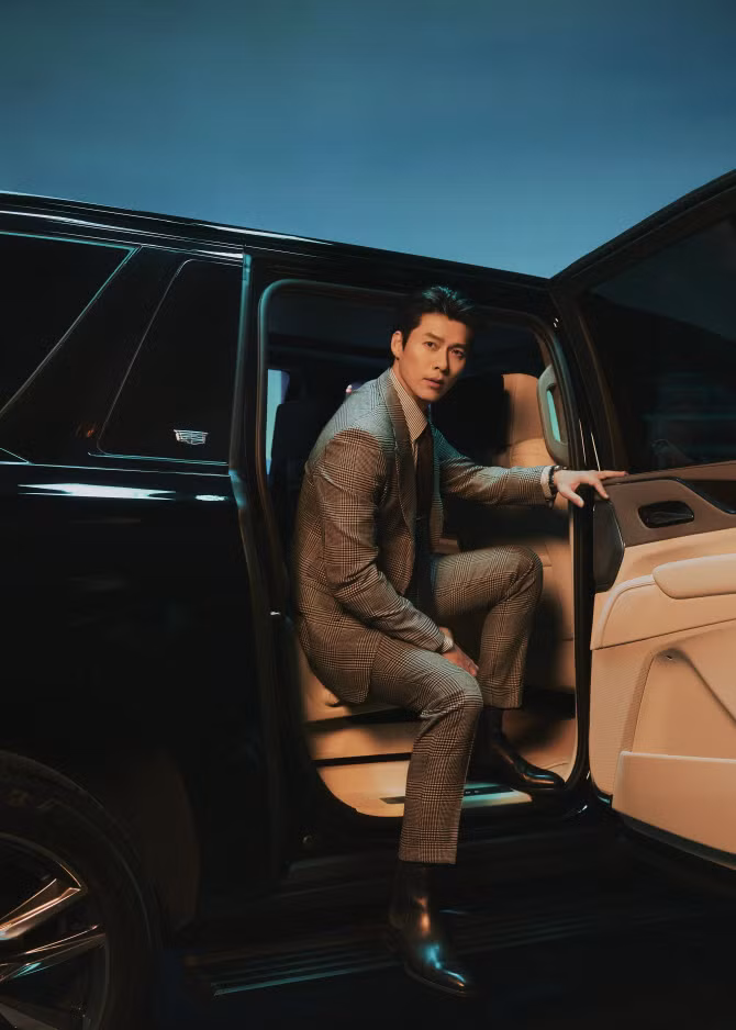 Hyun Bin lại lần nữa khẳng định vị thế 'ông hoàng quảng cáo xứ Kim Chi' khi lại 'gây sốt' với teaser quảng cáo mới. Hyun Bin lại lần nữa khẳng định vị thế 'ông hoàng quảng cáo xứ Kim Chi' khi lại 'gây sốt' với teaser quảng cáo mới.