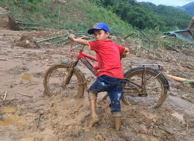 Gần 24 triệu học sinh, sinh viên hân hoan khai giảng năm học mới ảnh 37