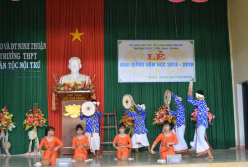 Gần 24 triệu học sinh, sinh viên hân hoan khai giảng năm học mới ảnh 52
