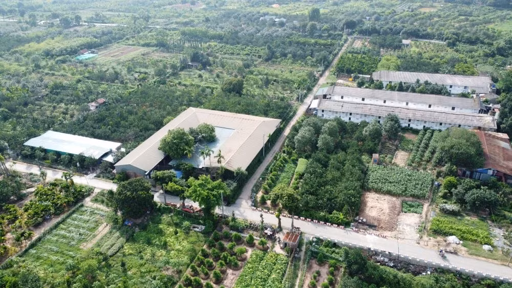 Hàng loạt nhà xưởng xây dựng trên đất nông nghiệp tại phường Yên Nghĩa, quận Hà Đông