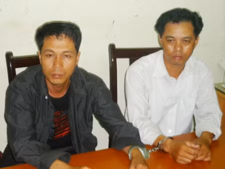 Định “ngộ” và Viển tại cơ quan điều tra.