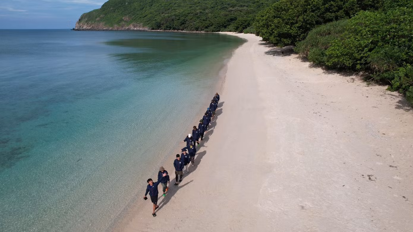Một chuyến đi tình nguyện thú vị và thử thách. Ảnh: IUCN Vietnam Sea turtle Volunteer.