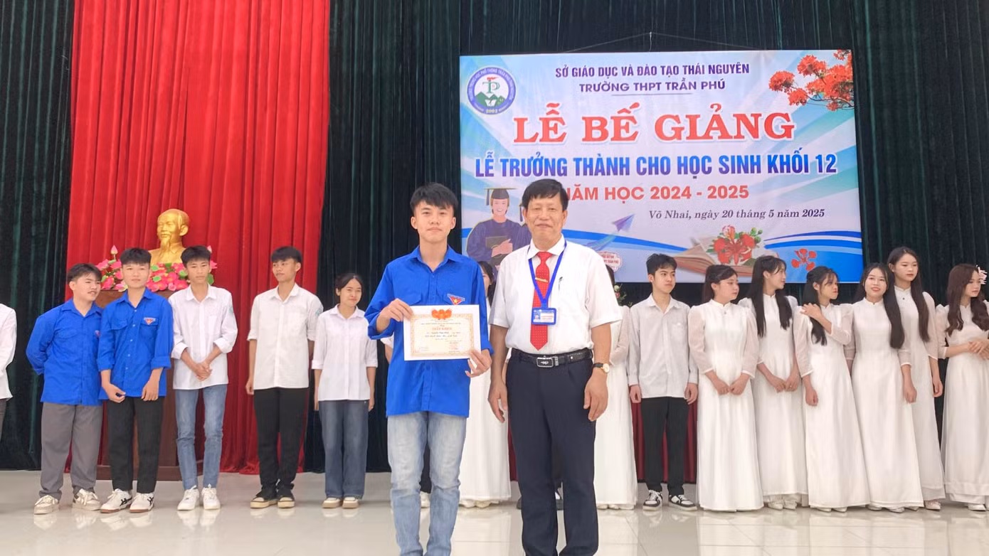 Ảnh: Trường THPT Trần Phú - Võ Nhai - Thái Nguyên.