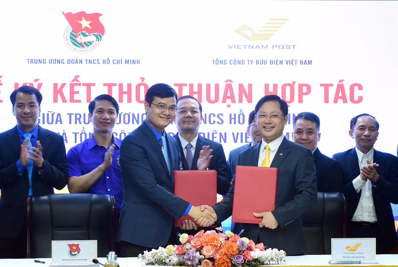 Hai bên phối hợp triển khai các nội dung hỗ trợ thanh niên chuyển đổi số. Ảnh: Xuân Tùng