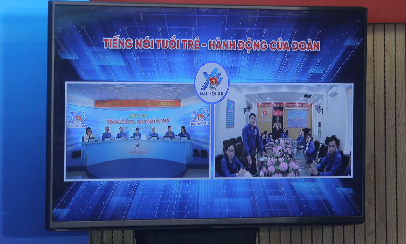 Kết thúc Diễn đàn “Tiếng nói tuổi trẻ - Hành động của Đoàn”, Bí thư thứ nhất T.Ư Đoàn Bùi Quang Huy chia sẻ: Diễn đàn nhận được 3.543 câu hỏi của đoàn viên, thanh niên trong và ngoài nước. Đây là những câu hỏi, thể hiện sự trăn trở, quan tâm và tình cảm của bạn trẻ dành cho tổ chức Đoàn. Đến thời điểm này, Trung ương Đoàn mới trả lời 573 câu hỏi. Còn 2970 câu hỏi chưa trả lời. Chúng tôi sẽ tiếp tục trả lời các câu hỏi của bạn trẻ qua các kênh khác nhau. Kết thúc Diễn đàn “Tiếng nói tuổi trẻ - Hành động của Đoàn”, Bí thư thứ nhất T.Ư Đoàn Bùi Quang Huy chia sẻ: Diễn đàn nhận được 3.543 câu hỏi của đoàn viên, thanh niên trong và ngoài nước. Đây là những câu hỏi, thể hiện sự trăn trở, quan tâm và tình cảm của bạn trẻ dành cho tổ chức Đoàn. Đến thời điểm này, Trung ương Đoàn mới trả lời 573 câu hỏi. Còn 2970 câu hỏi chưa trả lời. Chúng tôi sẽ tiếp tục trả lời các câu hỏi của bạn trẻ qua các kênh khác nhau.