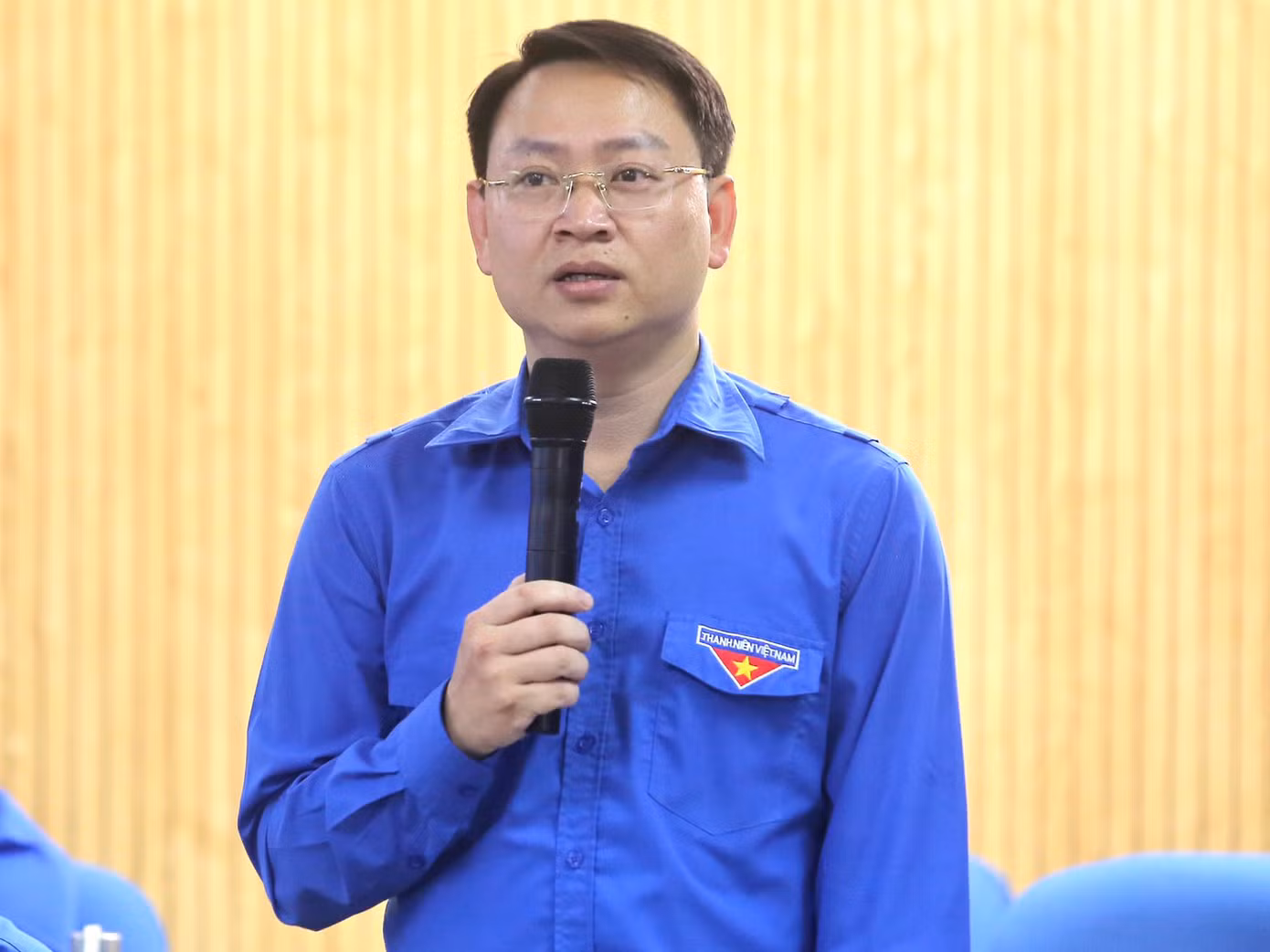 Điểm mới của năm nay, Ban Bí thư T.Ư Đoàn cùng tập thể lãnh đạo các ban, đơn vị T.Ư Đoàn, T.Ư Hội LHTN Việt Nam, T.Ư Hội Sinh viên Việt Nam, Hội đồng Đội T.Ư trao đổi, chia sẻ và giải đáp các vấn đề của đoàn viên, thanh thiếu nhi. Điểm mới của năm nay, Ban Bí thư T.Ư Đoàn cùng tập thể lãnh đạo các ban, đơn vị T.Ư Đoàn, T.Ư Hội LHTN Việt Nam, T.Ư Hội Sinh viên Việt Nam, Hội đồng Đội T.Ư trao đổi, chia sẻ và giải đáp các vấn đề của đoàn viên, thanh thiếu nhi.