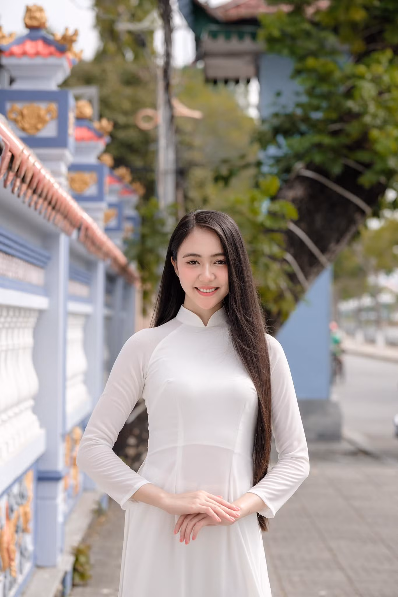 Chia sẻ với Tiền Phong, Mỹ Dung cho biết ở vòng nhân trắc học, cô có thay đổi về chiều cao, còn lại số đo ba vòng giống như khi tự đo ở nhà. "Bác sĩ khen tôi có tỷ lệ gương mặt cân đối, răng đều, cơ thể săn chắc", Mỹ Dung nói. Chia sẻ với Tiền Phong, Mỹ Dung cho biết ở vòng nhân trắc học, cô có thay đổi về chiều cao, còn lại số đo ba vòng giống như khi tự đo ở nhà. "Bác sĩ khen tôi có tỷ lệ gương mặt cân đối, răng đều, cơ thể săn chắc", Mỹ Dung nói.