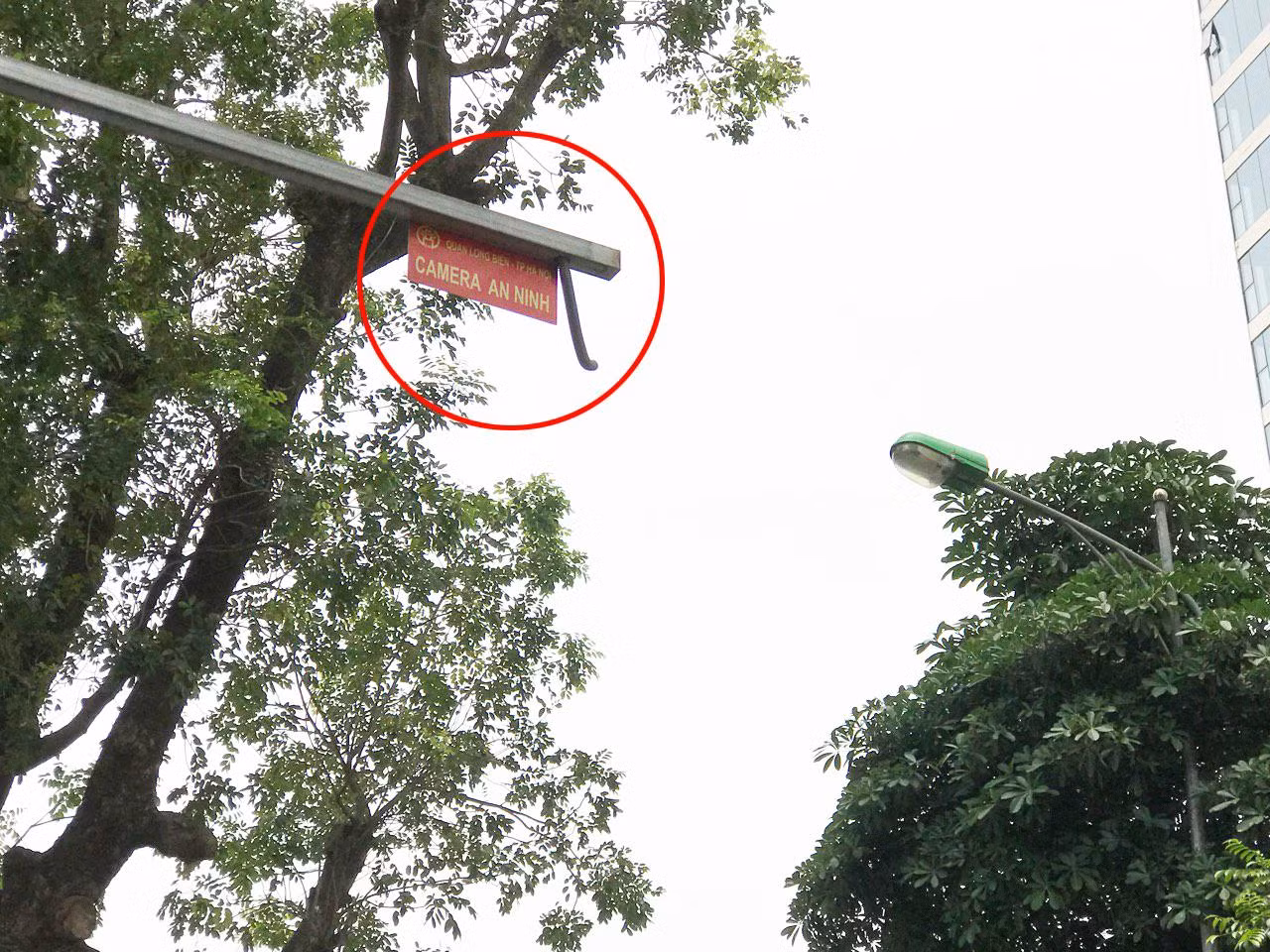 Xã hội hóa camera giao thông quận Long Biên: Vi phạm vẫn tràn lan ảnh 11