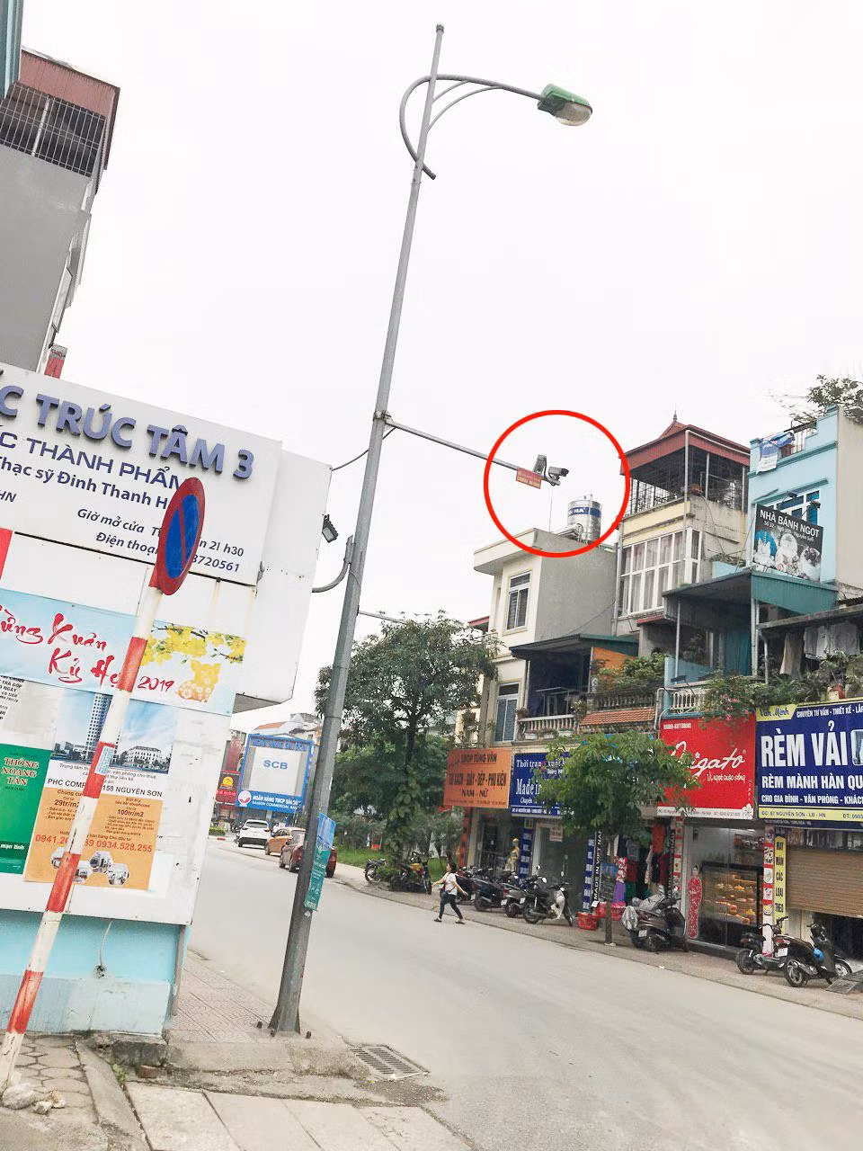 Xã hội hóa camera giao thông quận Long Biên: Vi phạm vẫn tràn lan ảnh 2