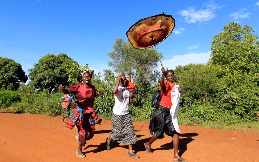 Người dân ở Kenya hát và nhảy múa mừng ông Obama