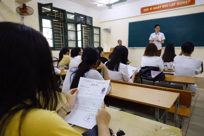 Đề Toán THPT phân hóa cao, nhiều thí sinh bật khóc ảnh 23 Đề Toán THPT phân hóa cao, nhiều thí sinh bật khóc ảnh 23