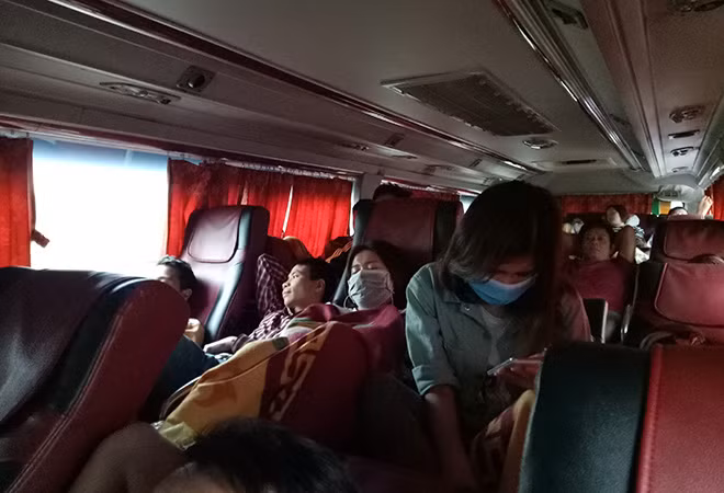 Chiêu trò 'cứa cổ' của nhà xe dịp nghỉ lễ 30/4 ảnh 1