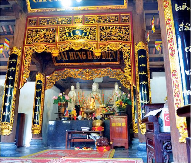 Chính điện chùa Sinh Tồn. Chính điện chùa Sinh Tồn
