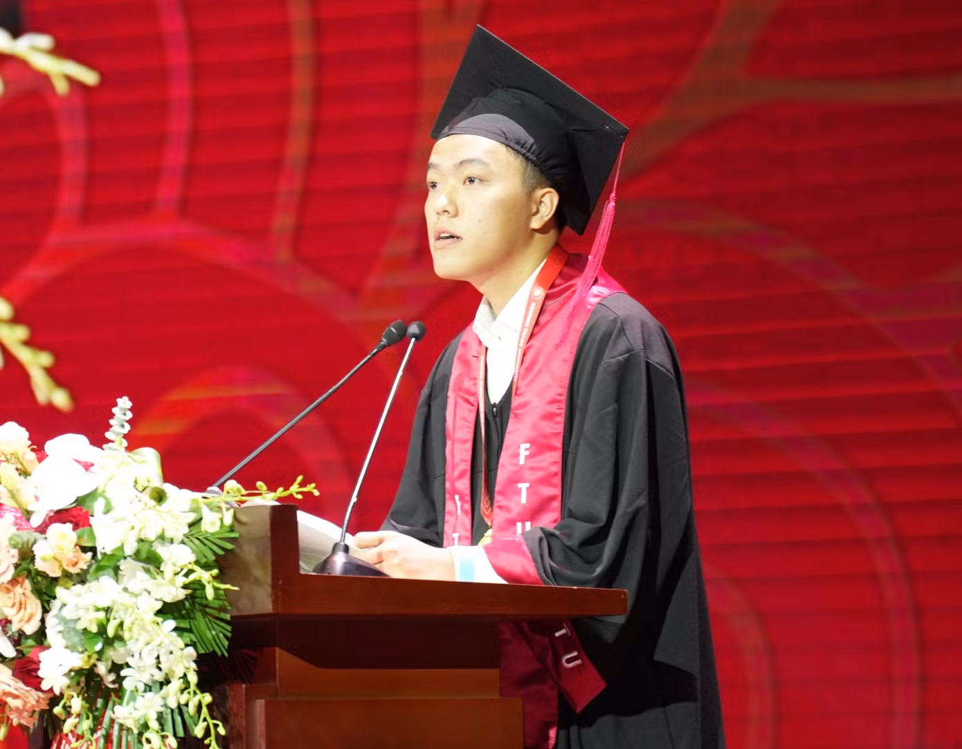 Tân cử nhân Lê Đỗ Thành Trung