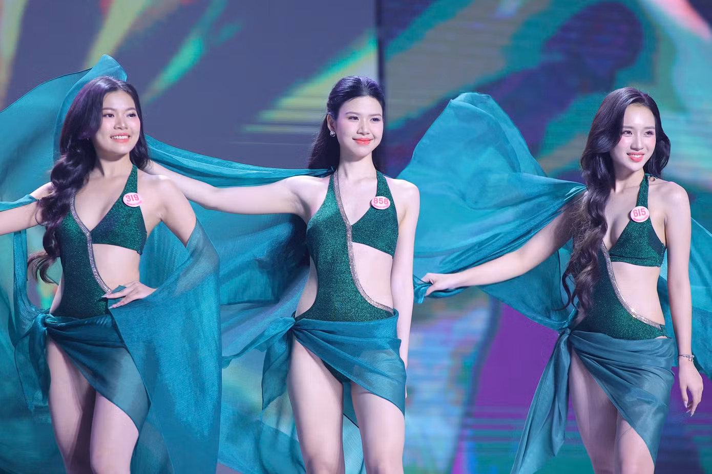 Mỗi người một vẻ, các cô gái góp phần làm rạng rỡ trên hành trình tìm kiếm chủ nhân danh hiệu Hoa hậu Việt Nam 2024. Mỗi người một vẻ, các cô gái góp phần làm rạng rỡ trên hành trình tìm kiếm chủ nhân danh hiệu Hoa hậu Việt Nam 2024.