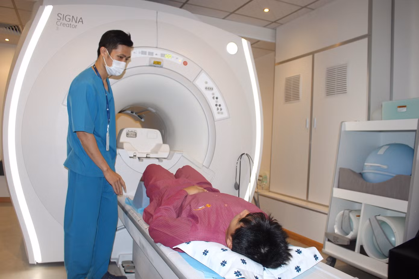 Hệ thống MRI 1.5 Tesla được trang bị tại Trung tâm y khoa chuyên sâu Bernard Hệ thống MRI 1.5 Tesla được trang bị tại Trung tâm y khoa chuyên sâu Bernard