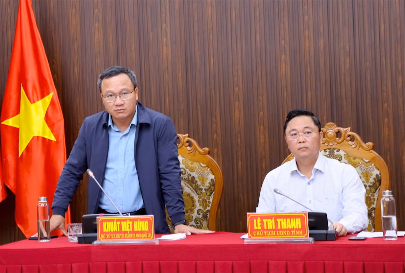 Phó chủ tịch chuyên trách Ủy ban An toàn giao thông quốc gia Khuất Việt Hùng: “Đề nghị làm rõ trách nhiệm vì sao đường cấm xe khách nhưng vẫn có xe đi vào trong vụ tai nạn giao thông ngày 14/2 ở xã Tam Hiệp, huyện Núi Thành”. Ảnh: Hoài Văn