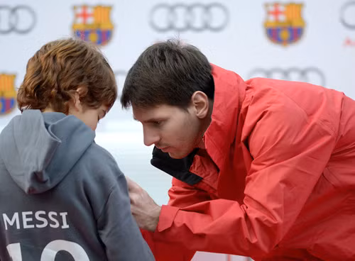 Messi xứng đáng nhận lương cao hơn rất nhiều so với con số 13 triệu euro/năm