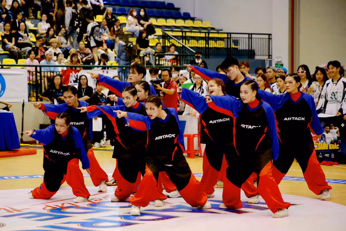 Đại học Quốc tế - ĐHQGTPHCM “chiến” hết mình trên sàn đấu Dance Battle VUG 2024. Đại học Quốc tế - ĐHQGTPHCM “chiến” hết mình trên sàn đấu Dance Battle VUG 2024.