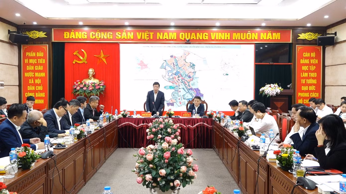 Quang cảnh buổi làm việc ngày 15/3.
