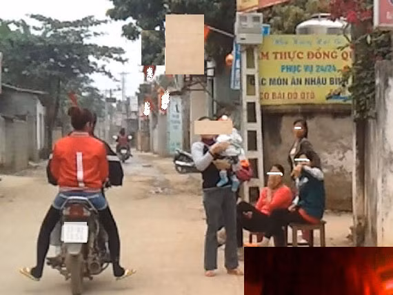 Nhiều chủ nhà tắm khoáng nóng ngồi chờ khách ở ngoài đường