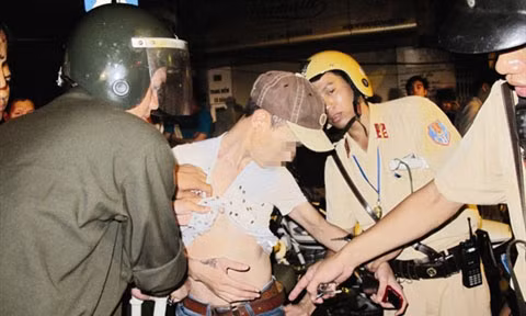 Công an tóm gọn tên cướp