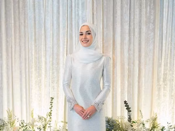 Anisha chọn mặc váy truyền thống trong sự kiện trước đám cưới. Ảnh: Instagram. Anisha chọn mặc váy truyền thống trong sự kiện trước đám cưới. Ảnh: Instagram.